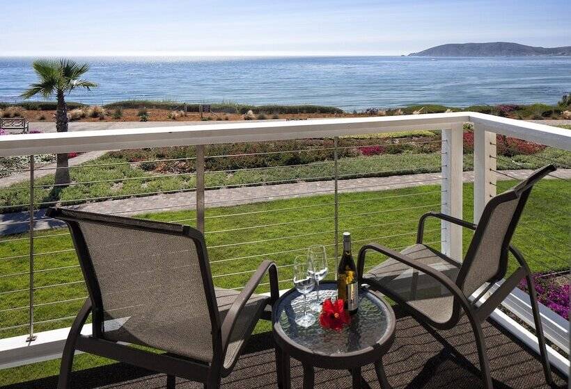 هتل Spyglass Inn