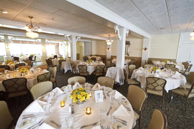 فندق Stafford's Bay View Inn