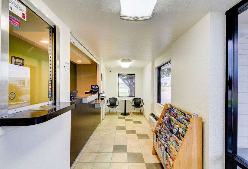 ホテル Studio 6 Midwest City, Ok   Oklahoma City