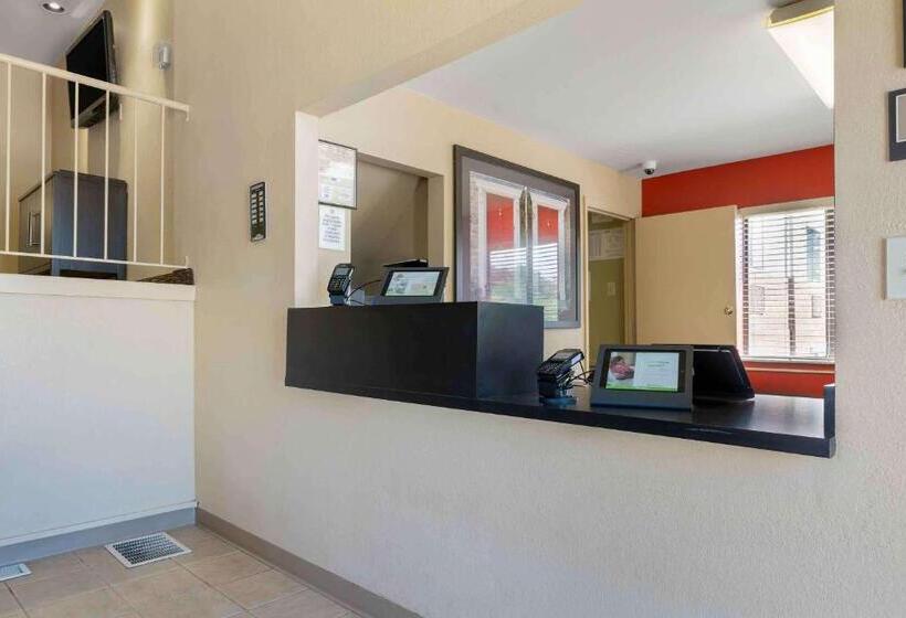 ホテル Suburban Studios Louisville East