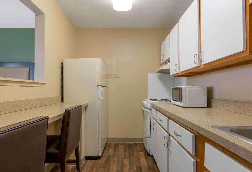 ホテル Suburban Studios Louisville East