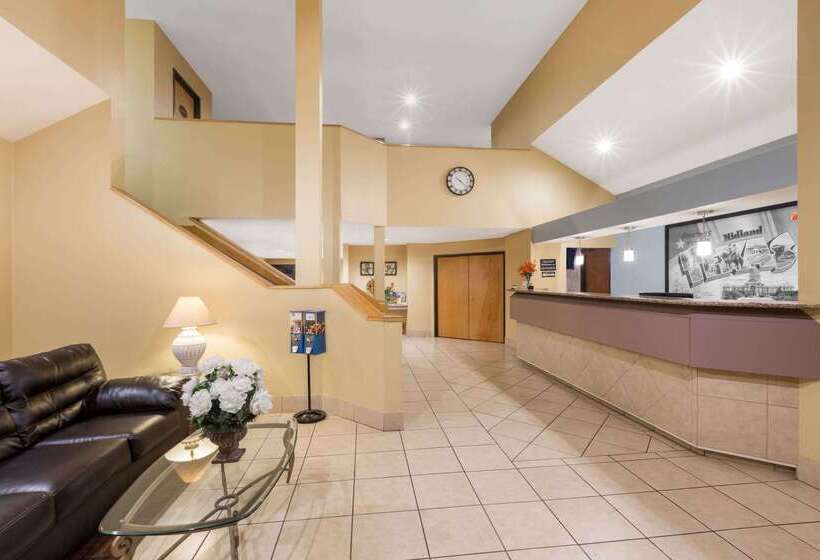 هتل Super 8 By Wyndham Midland