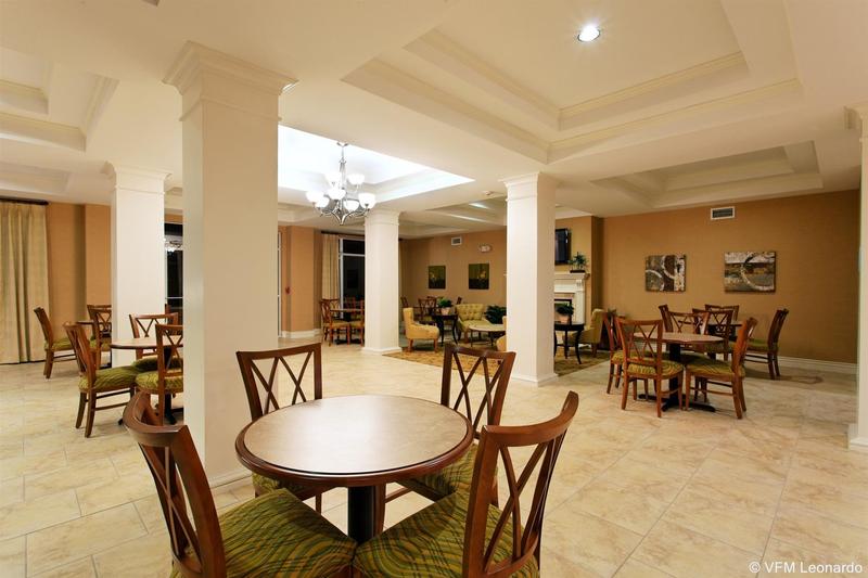 هتل The Inn At Long Beach