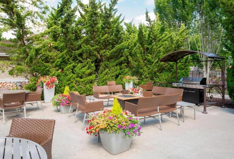 هتل Towneplace Suites By Marriott Portland Hillsboro