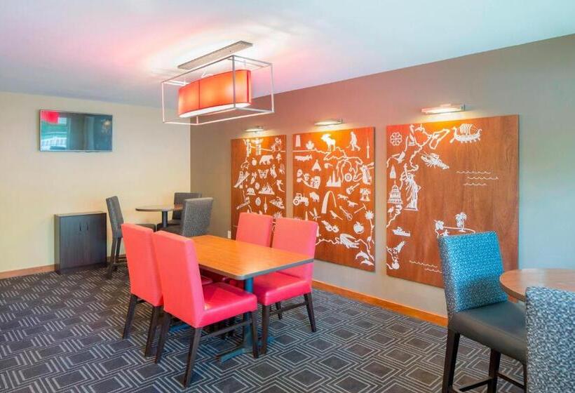 هتل Towneplace Suites By Marriott Portland Hillsboro