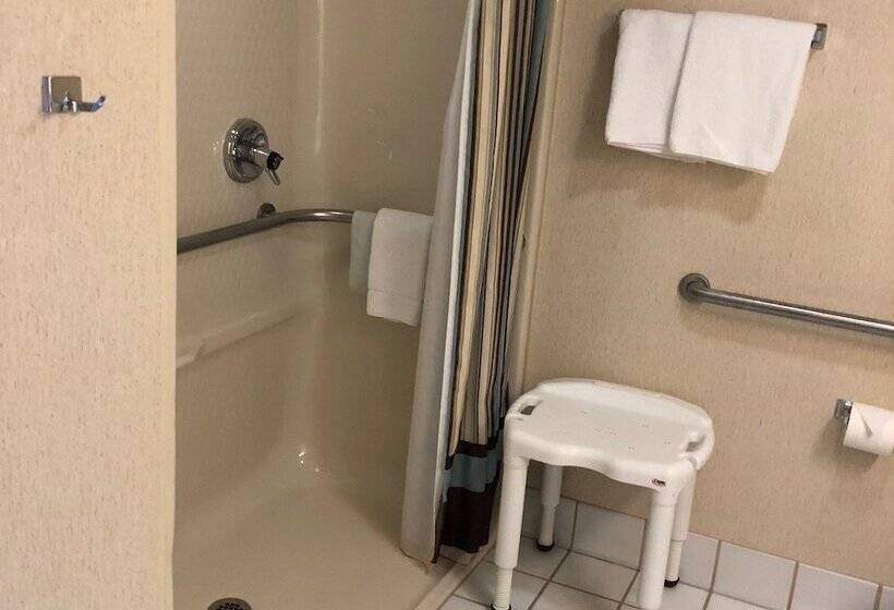 בית מלון כפרי Willow Creek Inn