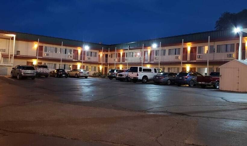 Stagecoach Motel