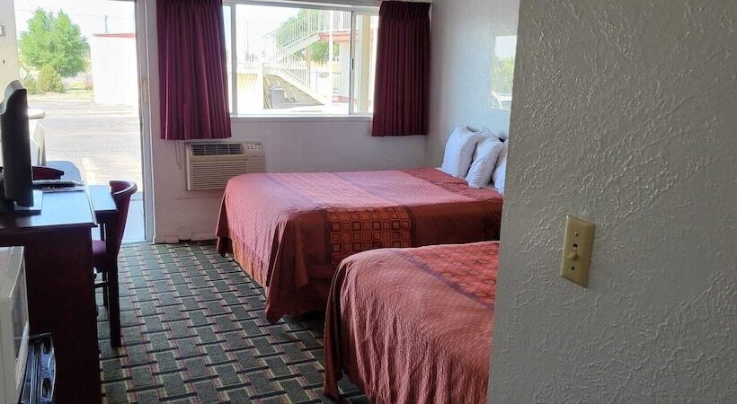 Stagecoach Motel