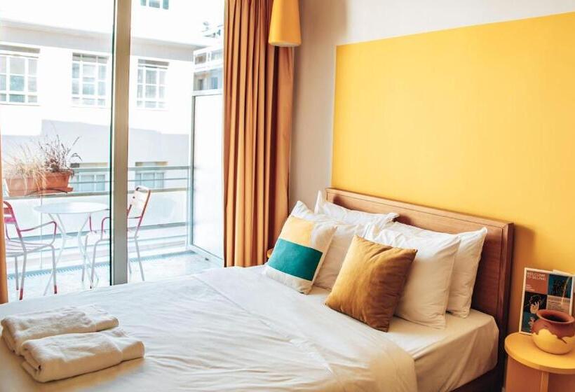 Общежитие Selina Athens Theatrou