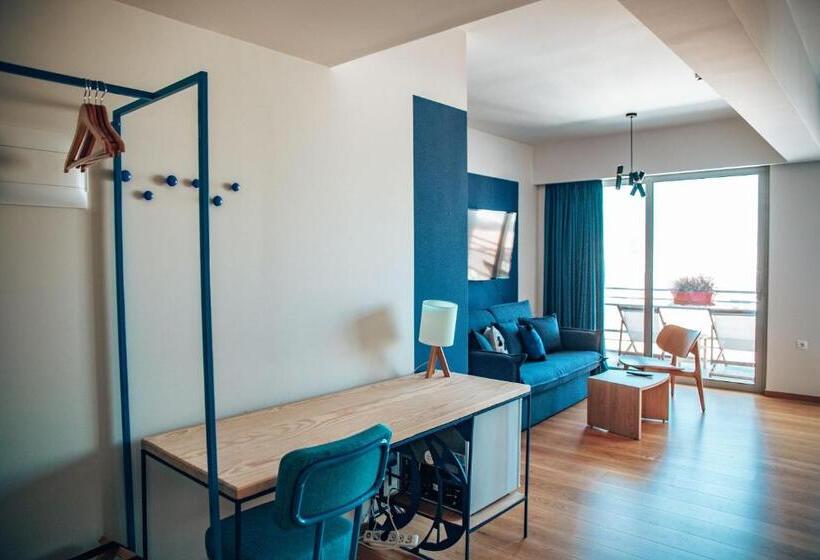 Общежитие Selina Athens Theatrou