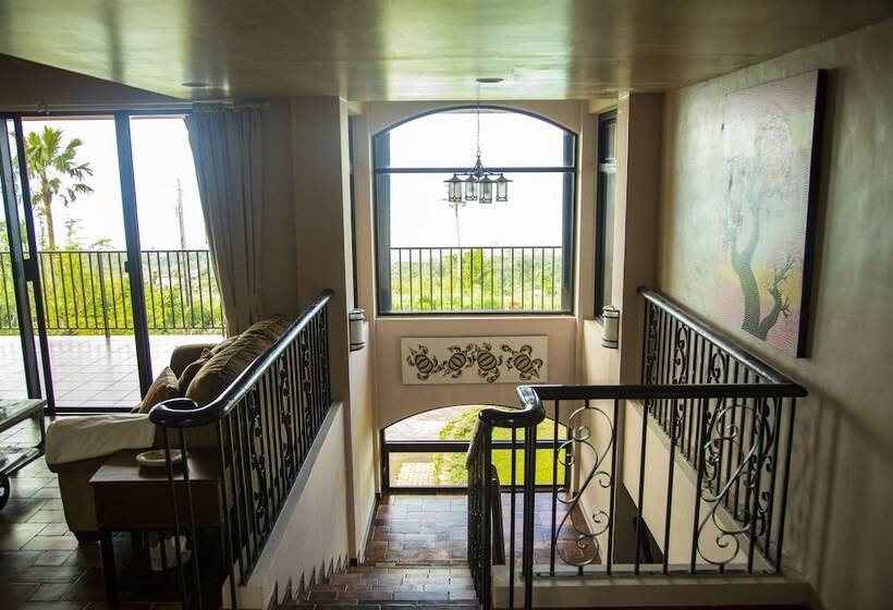 تختخواب و صبحانه Seven Color Sea View Villa