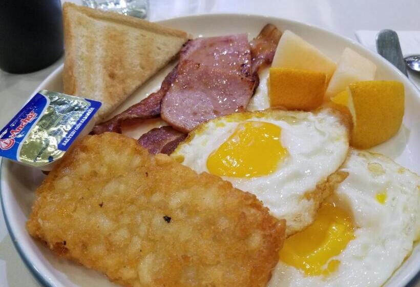 هتل Americano