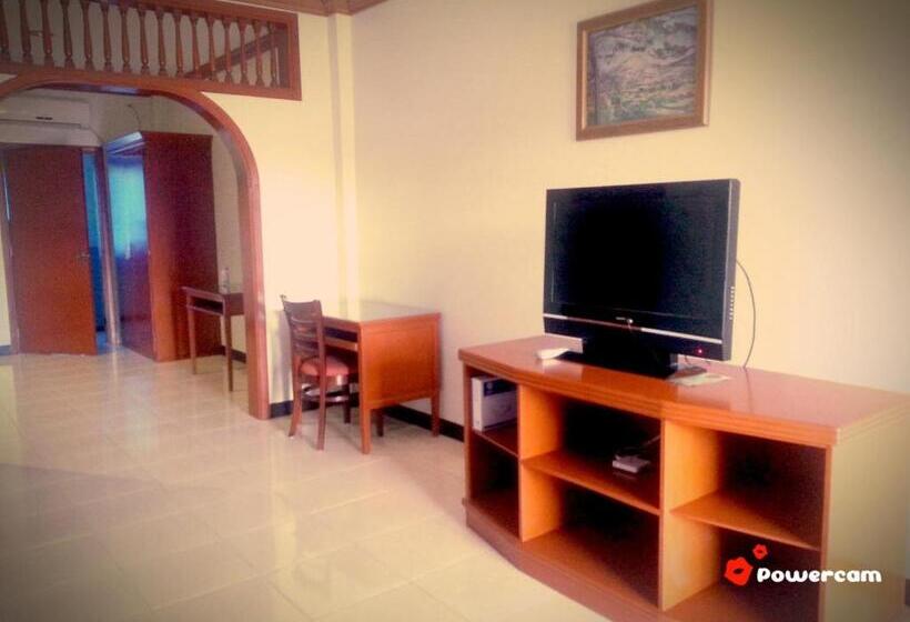 S & C Hotel Suites & Apartment