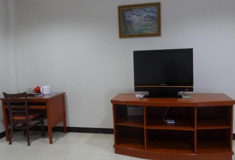S & C Hotel Suites & Apartment