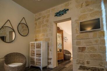 Home Village B&b