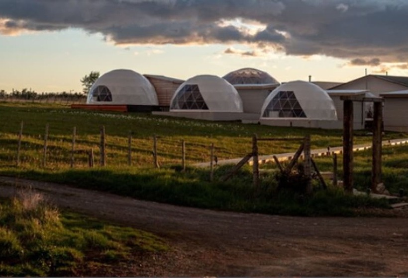 هتل Garden Domes