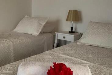 هتل Teanehi Bed & Breakfast