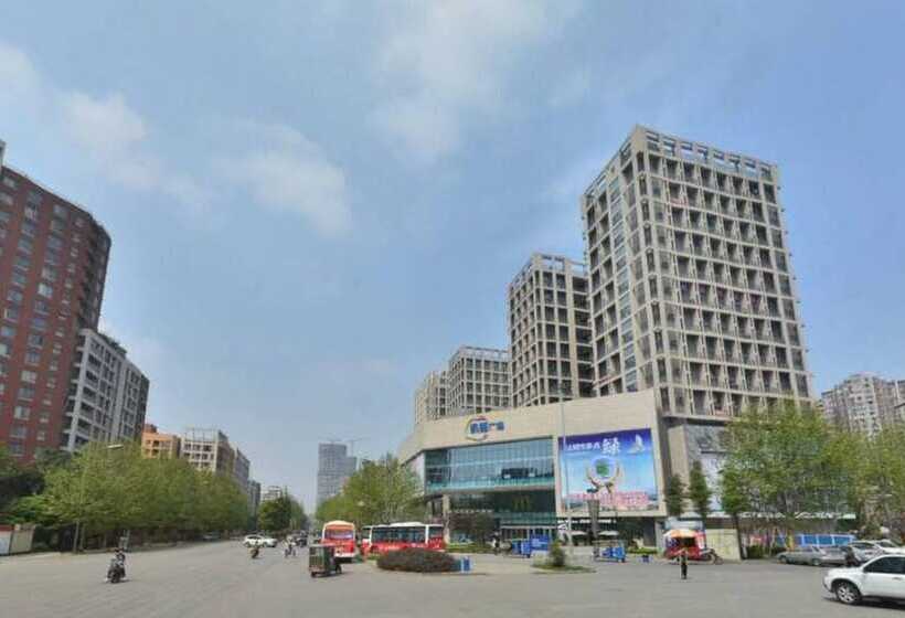 هتل Chengdu Charm City