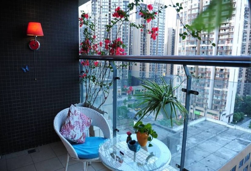 هتل Chengdu Charm City