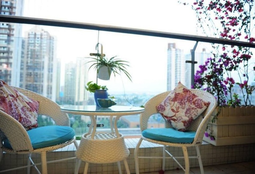 هتل Chengdu Charm City