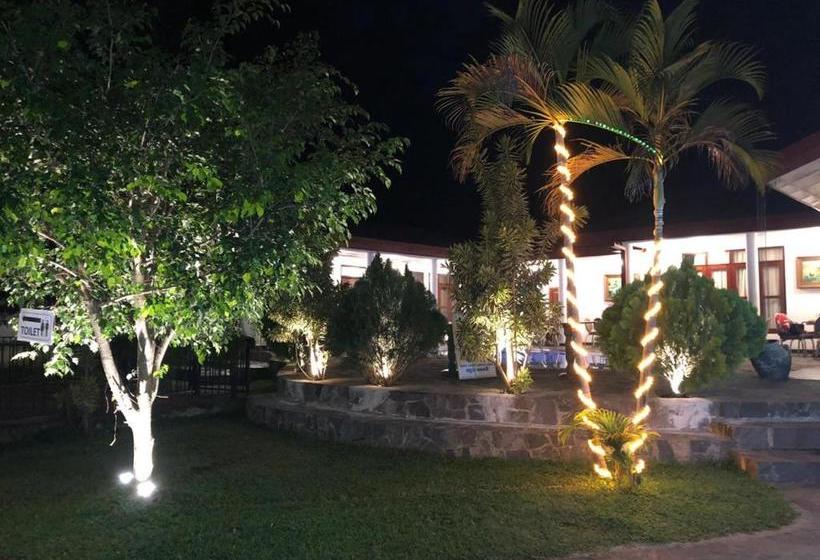 فندق Luxury Inn Matale