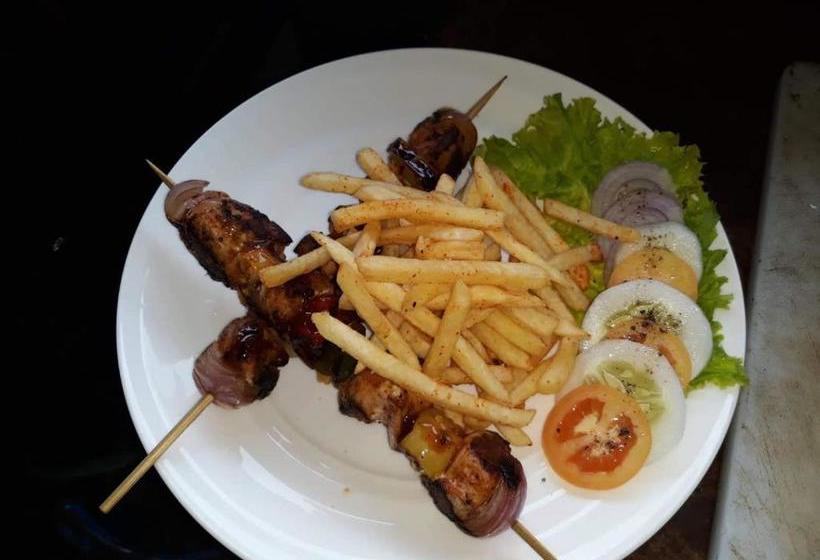 Отель Luxury Inn Matale