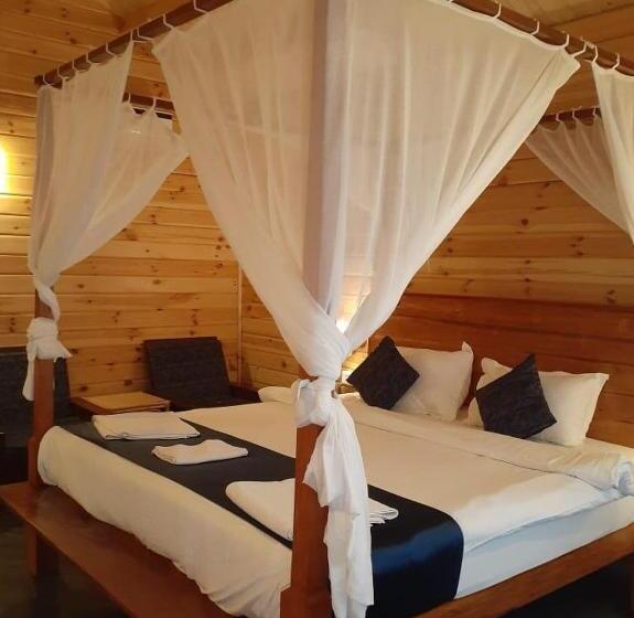 هتل Golden Sands Resort, Morjim