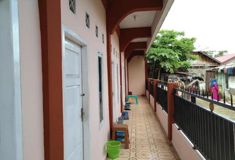 هتل Oyo 2888 Nayni Kost