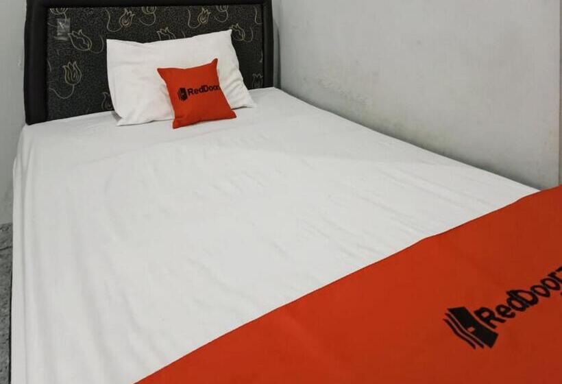 هتل Reddoorz Syariah At Jalan Doktor Warsito Lampung