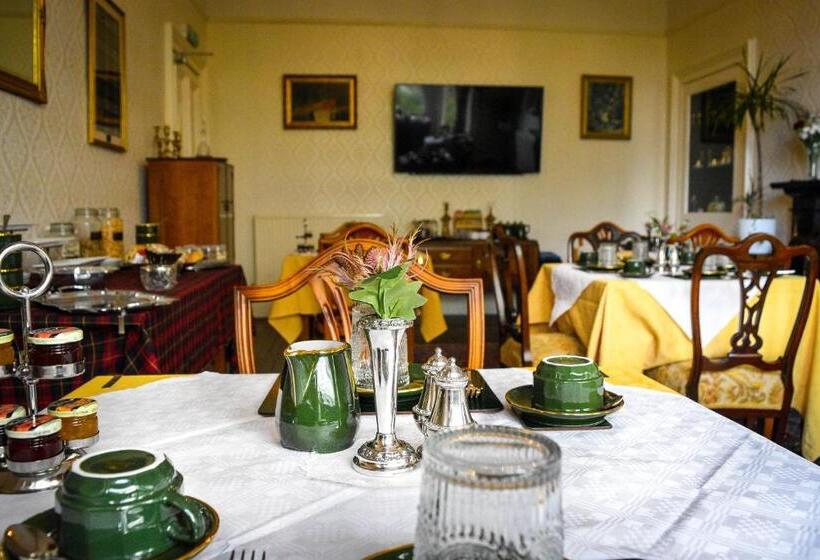 مبيت وإفطار Heatherlie House