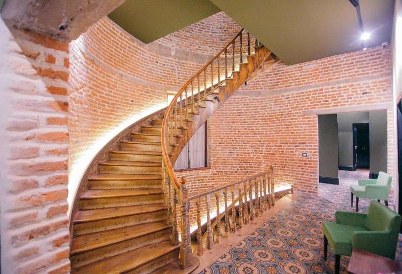 בית מלון כפרי Cathedral Boutique