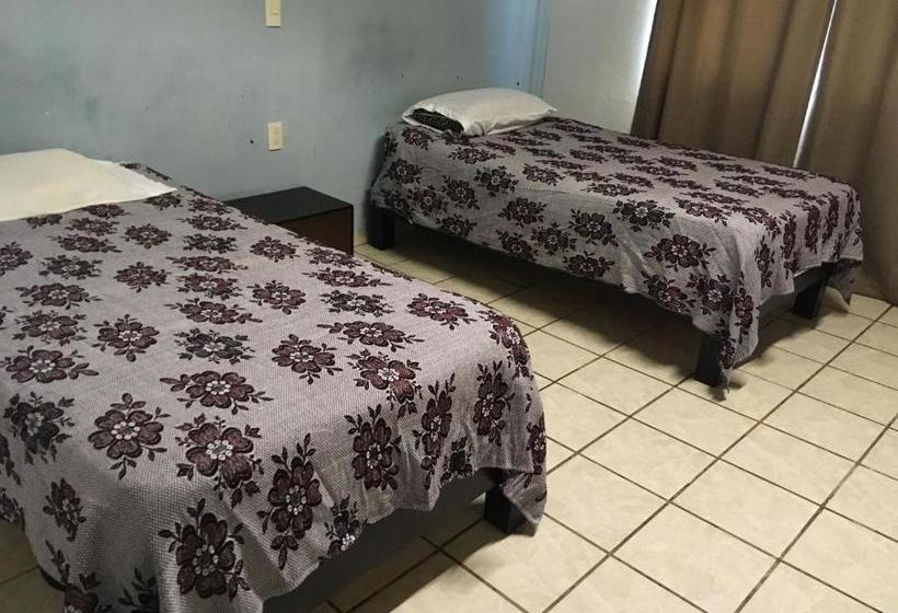 فندق La Quinta Sm