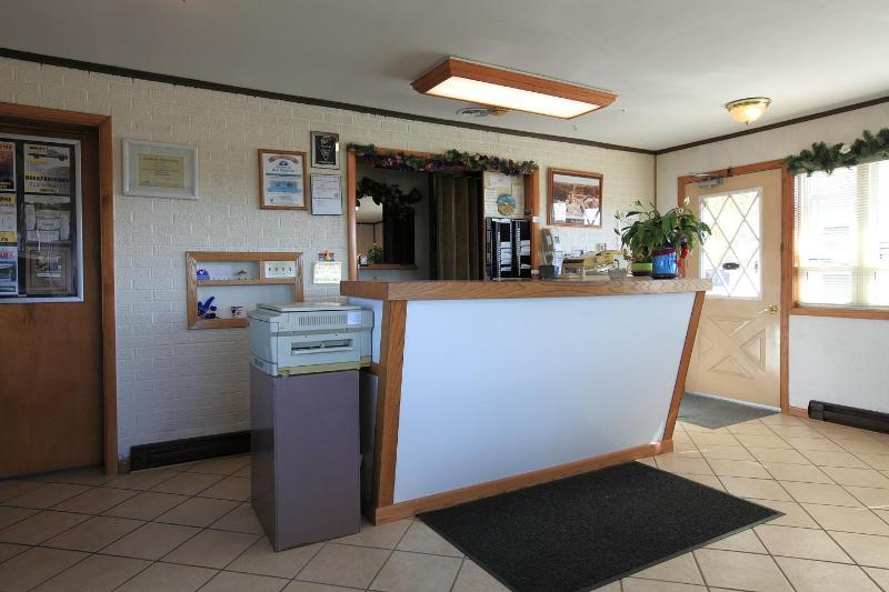 مُتل Americas Best Value Inn Suburban
