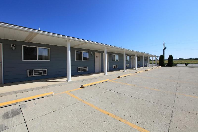 مُتل Americas Best Value Inn Suburban