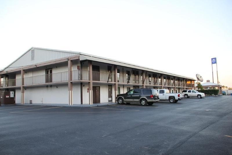 בית מלון כפרי Americas Best Value Inn Shelbyville