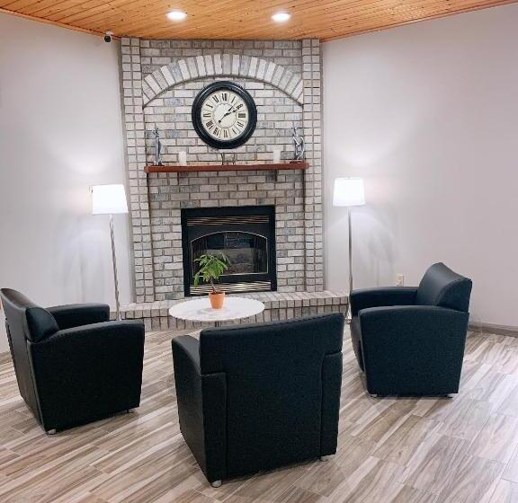 فندق Baymont Inn Baldwin