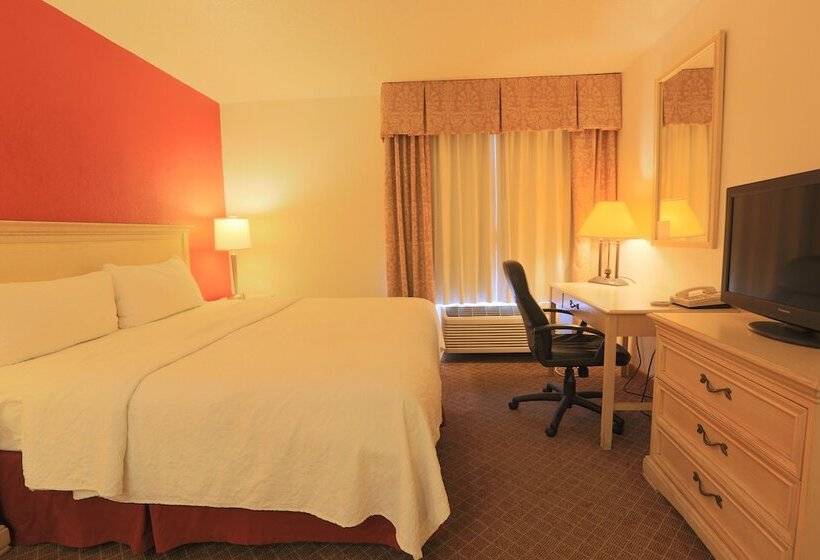 בית מלון כפרי Days Inn By Wyndham Calumet Park