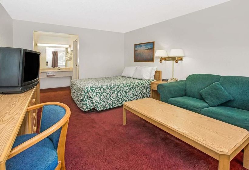 هتل Knights Inn Aurora
