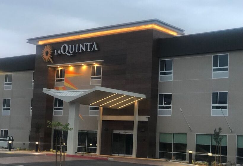 Отель Laquinta Inn & Suites By Wyndham San Bernardino
