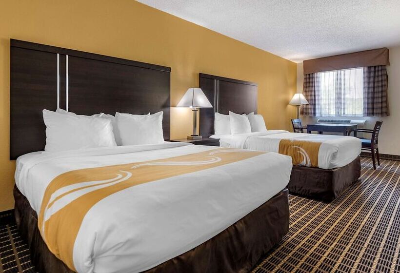 ホテル Quality Inn & Suites Warren