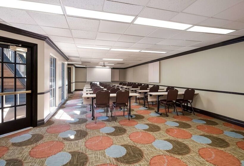 هتل Sonesta Es Suites Dulles Airport