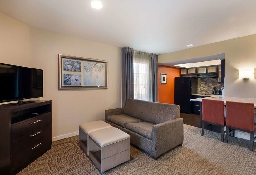 هتل Sonesta Es Suites Dulles Airport