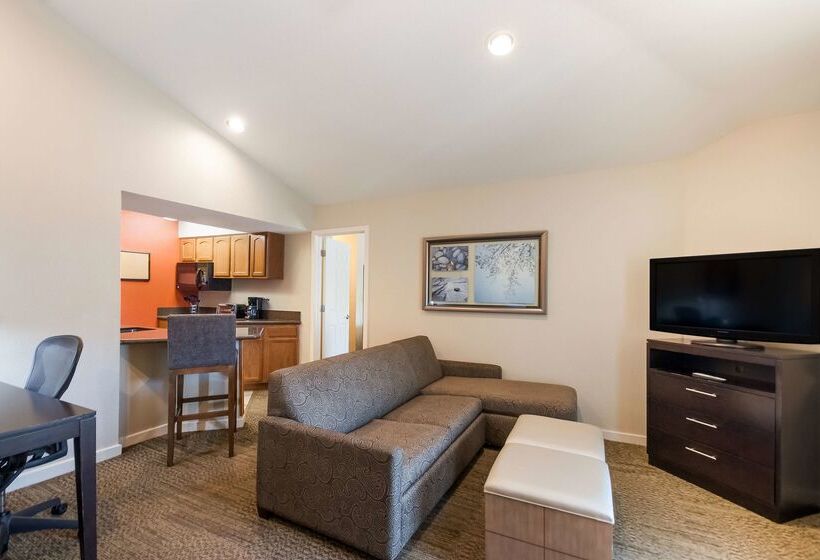 هتل Sonesta Es Suites Dulles Airport