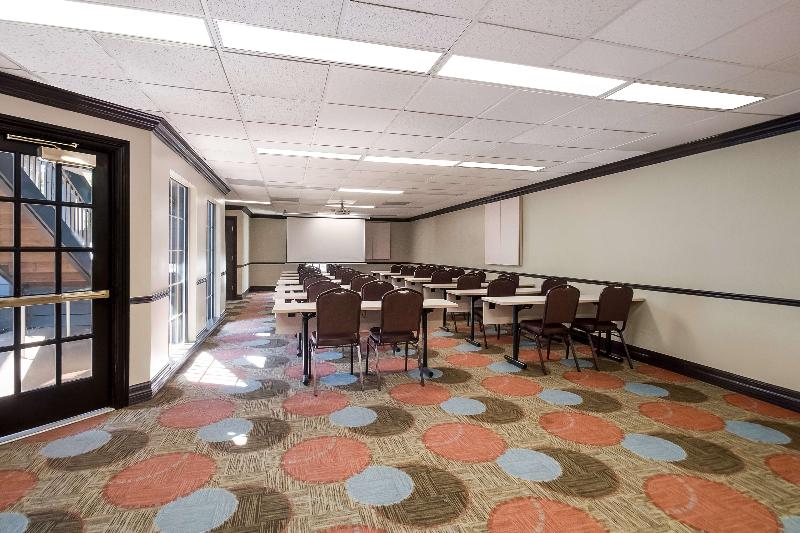 هتل Sonesta Es Suites Dulles Airport