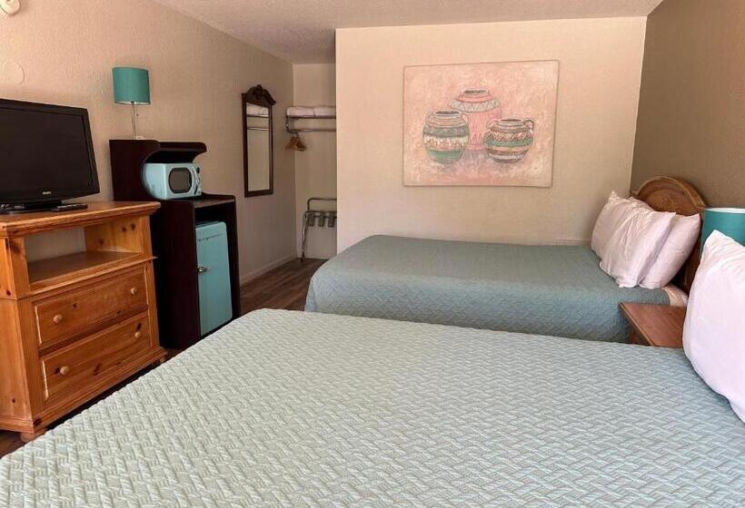 هتل Sunset Inn And Suites