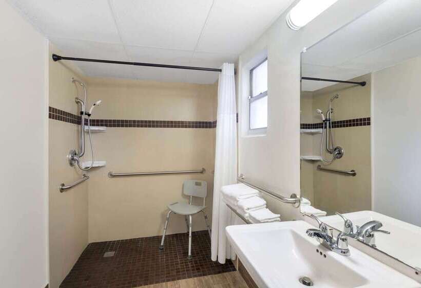 فندق Super 8 By Wyndham Bradenton Sarasota Area