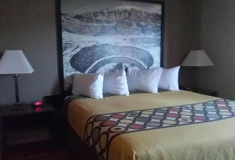 هتل Super 8 By Wyndham Taos