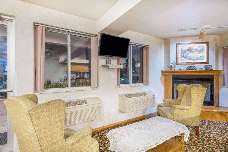 ホテル Super 8 By Wyndham West Middlesex/sharon Area