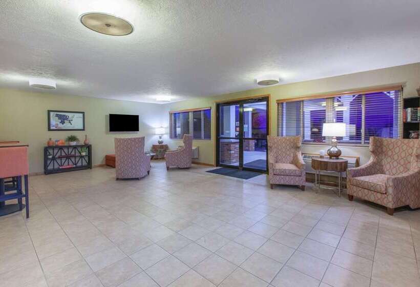 מוטל Americinn By Wyndham Petoskey