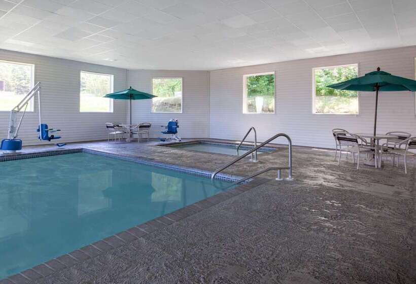 מוטל Americinn By Wyndham Petoskey